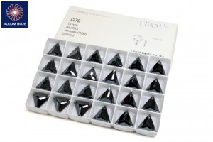 スワロフスキー Triangle ソーオンストーン (3270) 16mm - Jet Hematite (裏面にホイル無し)